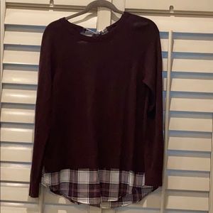 Cute sweater with back detail